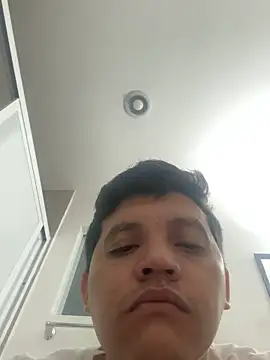 Snapshot of michael877675 chatting on 4, 12, 2025 michael877675 online show from 4, 12, 2025