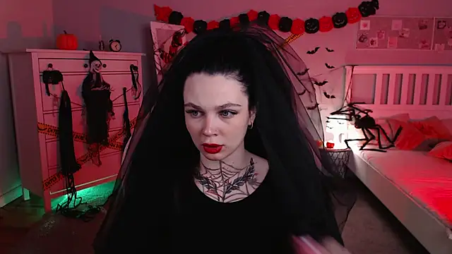 Michela Fruet online show from 29, 10, 2025