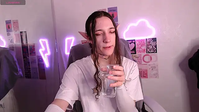 Snapshot of SilverMuse chatting on 12, 2, 2026 SilverMuse online show from 12, 2, 2026