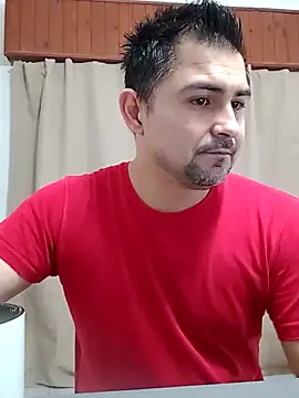 Snapshot of Bradd_32 chatting on 7, 7, 2026 Bradd 32 online show from 7, 7, 2026