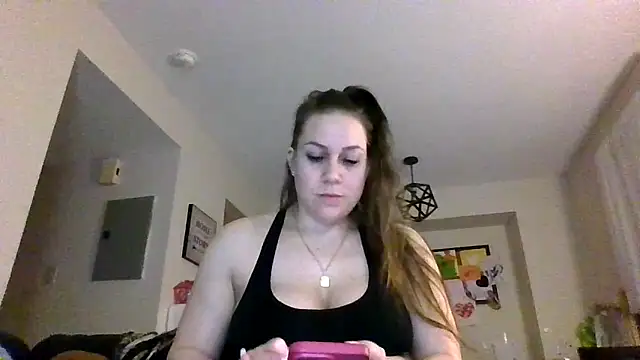 Snapshot of thedevinemama chatting on 20, 2, 2026 thedevinemama online show from 20, 2, 2026