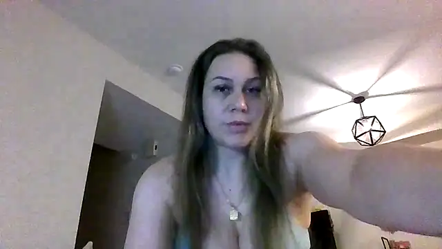 Snapshot of thedevinemama chatting on 13, 6, 2026 thedevinemama online show from 13, 6, 2026