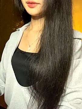 Snapshot of Nhinhi18 chatting on 1, 12, 2025 Nhinhi18 online show from 1, 12, 2025