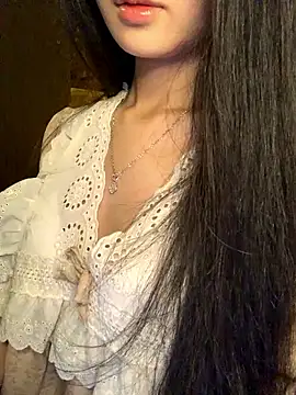 Nhinhi18 online show from 10, 4, 2026