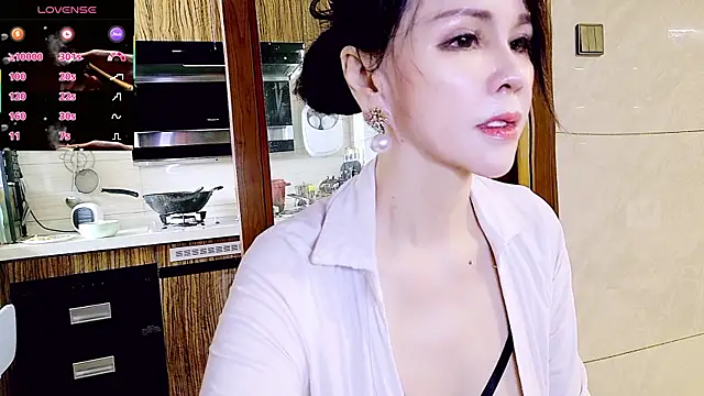 Snapshot of xinxinbabe chatting on 22, 12, 2025 xinxinbabe online show from 22, 12, 2025