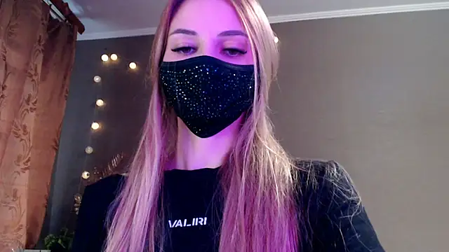 Snapshot of Iris_lave chatting on 13, 5, 2026 Iris lave online show from 13, 5, 2026