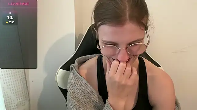 BustyKellyXXX online show from 14, 11, 2025