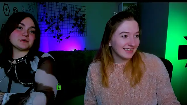 Snapshot of lorraine_carter chatting on 12, 10, 2025 lorraine carter online show from 12, 10, 2025