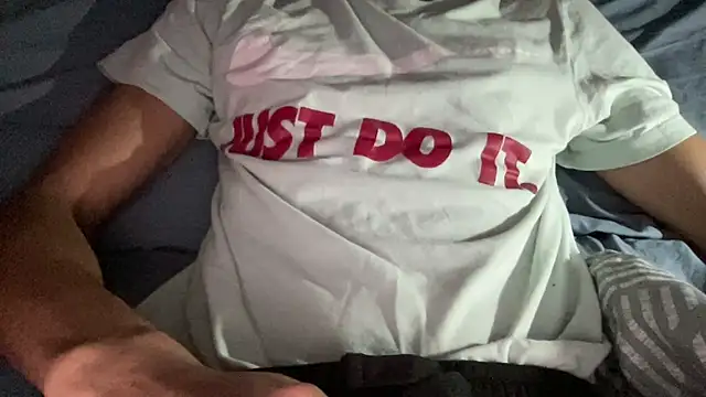 Snapshot of 0xdeexnutz chatting on 1, 11, 2025 0xdeexnutz online show from 1, 11, 2025