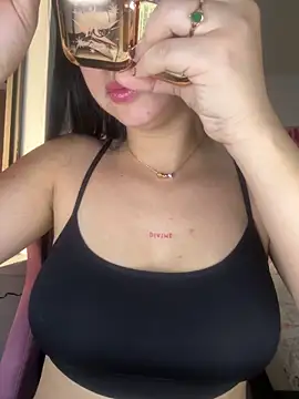 lucy grey25 online show from 12, 2, 2026