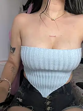 lucy grey25 online show from 3, 3, 2026