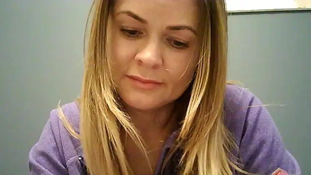 Ginger-bb online show from 5, 12, 2025