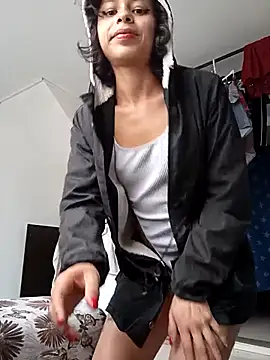 Snapshot of Tendercouple1 chatting on 4, 11, 2025 Tendercouple1 online show from 4, 11, 2025