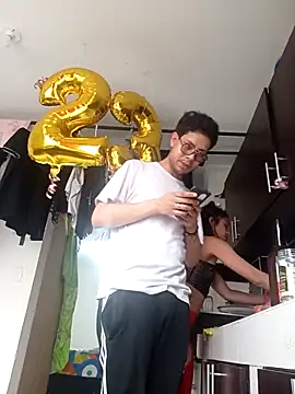 Snapshot of Tendercouple1 chatting on 6, 11, 2025 Tendercouple1 online show from 6, 11, 2025