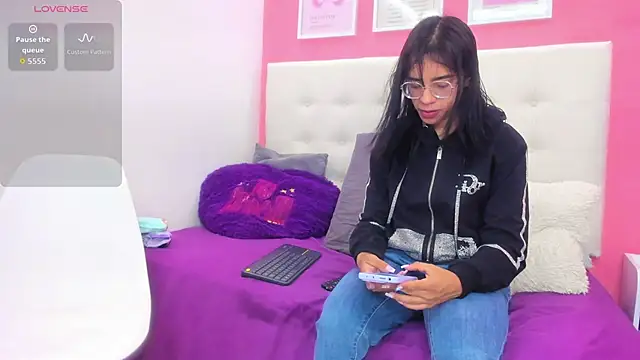 Rachel Donnelly online show from 19, 9, 2025