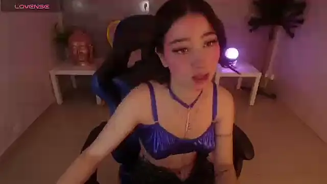 Snapshot of venuss09_s chatting on 9, 9, 2025 venuss09 s online show from 9, 9, 2025