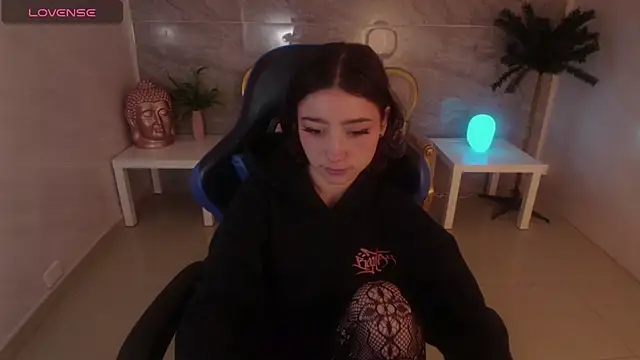 Snapshot of venuss09_s chatting on 19, 9, 2025 venuss09 s online show from 19, 9, 2025