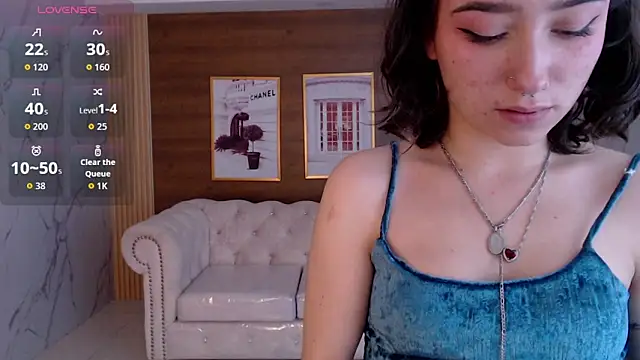 Snapshot of venuss09_s chatting on 27, 11, 2025 venuss09 s online show from 27, 11, 2025