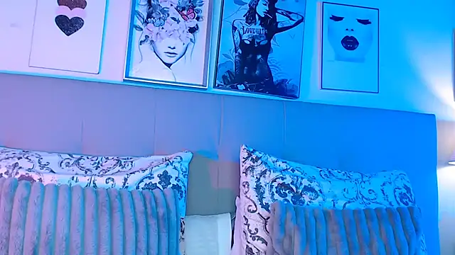 pocahontamoon online show from 15, 4, 2026