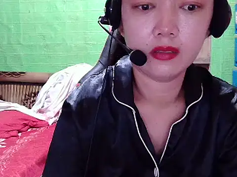 Snapshot of lucky_rona chatting on 18, 4, 2026 lucky rona online show from 18, 4, 2026