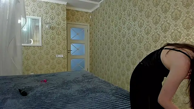 sofielovely  online show from 5, 10, 2025