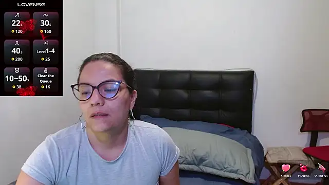 Snapshot of Megan_Milf__ chatting on 3, 3, 2026 Megan Milf online show from 3, 3, 2026