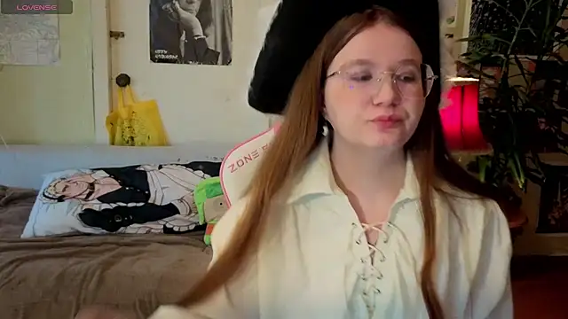 Sienna-Cow online show from 23, 9, 2025