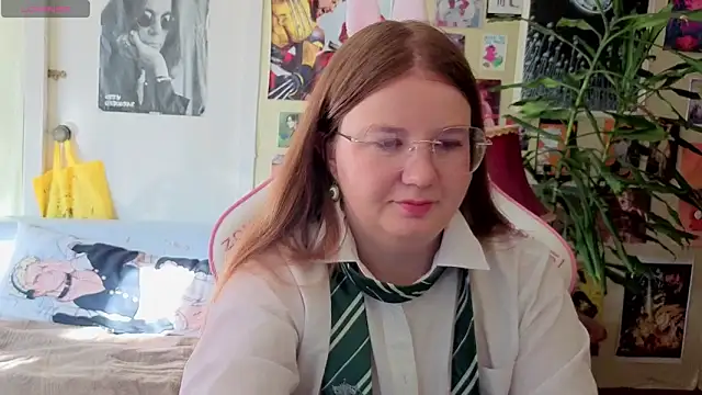 Sienna-Cow online show from 1, 10, 2025