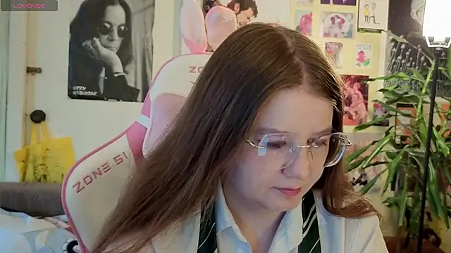 Sienna-Cow online show from 23, 10, 2025