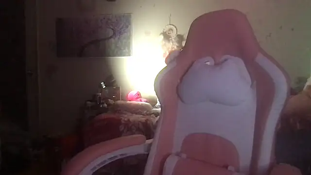 Snapshot of nekowaifuuu chatting on 24, 9, 2025 nekowaifuuu online show from 24, 9, 2025