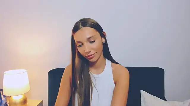 Snapshot of EmmaGorgeous chatting on 9, 10, 2025 EmmaGorgeous online show from 9, 10, 2025