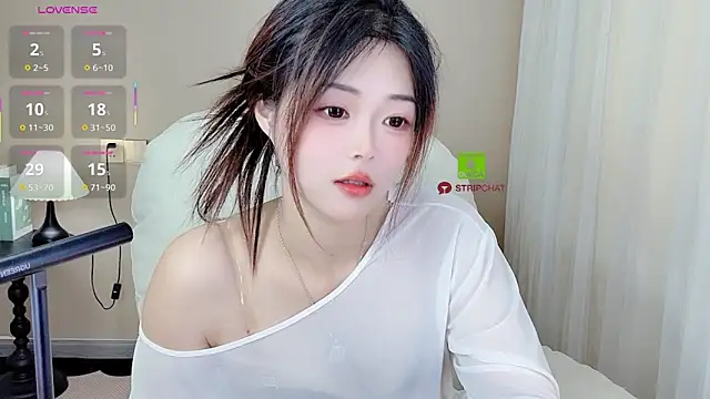 Snapshot of CeeKie chatting on 9, 9, 2025 CeeKie online show from 9, 9, 2025