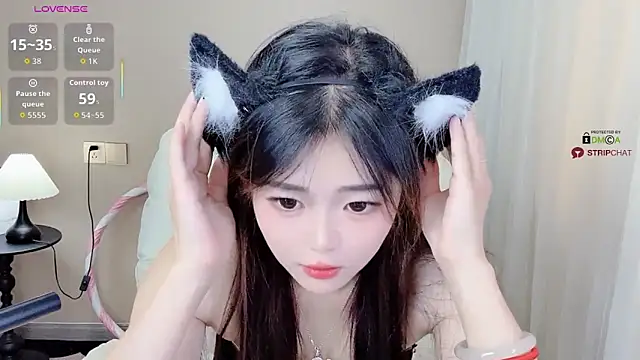 Snapshot of CeeKie chatting on 24, 9, 2025 CeeKie online show from 24, 9, 2025