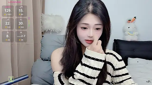 Snapshot of CeeKie chatting on 6, 11, 2025 CeeKie online show from 6, 11, 2025