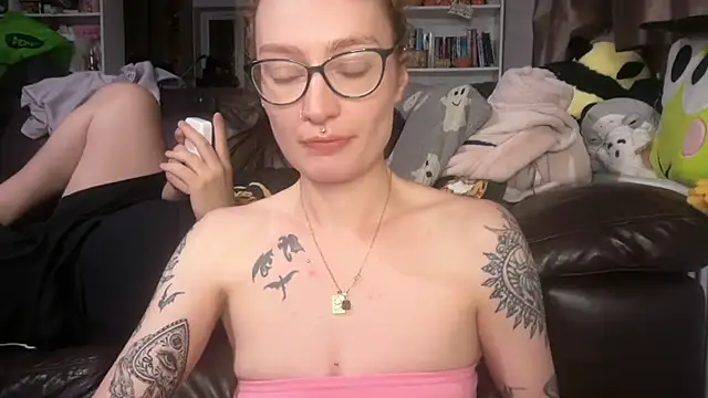 Snapshot of harleyblair chatting on 16, 7, 2026 harleyblair online show from 16, 7, 2026