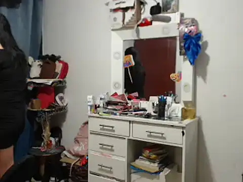 Snapshot of annie_clark2 chatting on 12, 12, 2024 annie clark2 online show from 12, 12, 2024