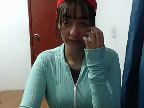 Snapshot of annie_clark2 chatting on 22, 2, 2025 annie clark2 online show from 22, 2, 2025