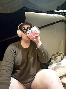 VeiledMuse online show from 21, 10, 2025