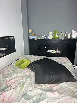 Snapshot of Kailertwink chatting on 1, 12, 2025 Kailertwink online show from 1, 12, 2025