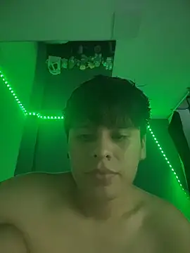 Snapshot of Kailertwink chatting on 21, 4, 2026 Kailertwink online show from 21, 4, 2026