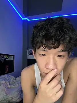 Snapshot of Kailertwink chatting on 15, 6, 2026 Kailertwink online show from 15, 6, 2026