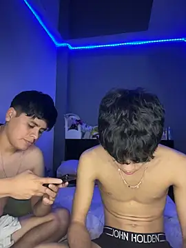 Snapshot of Kailertwink chatting on 27, 6, 2026 Kailertwink online show from 27, 6, 2026