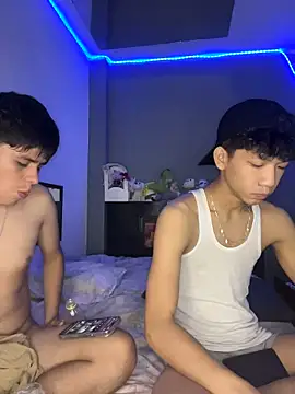 Snapshot of Kailertwink chatting on 29, 6, 2026 Kailertwink online show from 29, 6, 2026