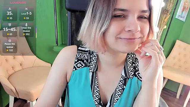 Snapshot of Gina_Dawson chatting on 18, 9, 2025 Gina Dawson online show from 18, 9, 2025