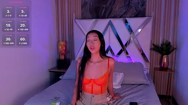 Sussyrosse  online show from 4, 12, 2025