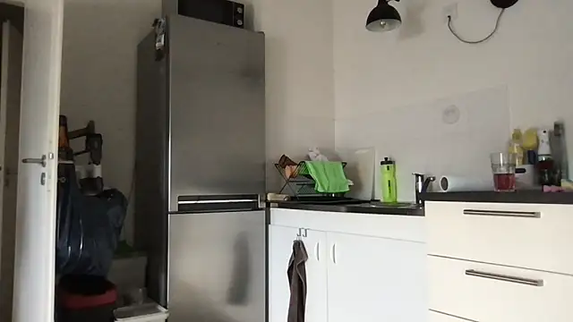 Snapshot of Toysboy67bi chatting on 12, 9, 2025 Toysboy67bi online show from 12, 9, 2025