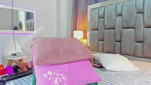 Violet horny05 online show from 7, 10, 2025