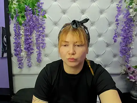 Snapshot of JuliettaRousse69 chatting on 9, 9, 2025 JuliettaRousse69 online show from 9, 9, 2025
