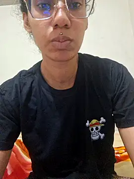 Snapshot of RavenShyfit chatting on 20, 10, 2025 RavenShyfit online show from 20, 10, 2025