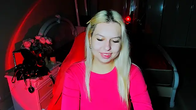 Snapshot of ChloeRicc chatting on 29, 10, 2025 ChloeRicc online show from 29, 10, 2025